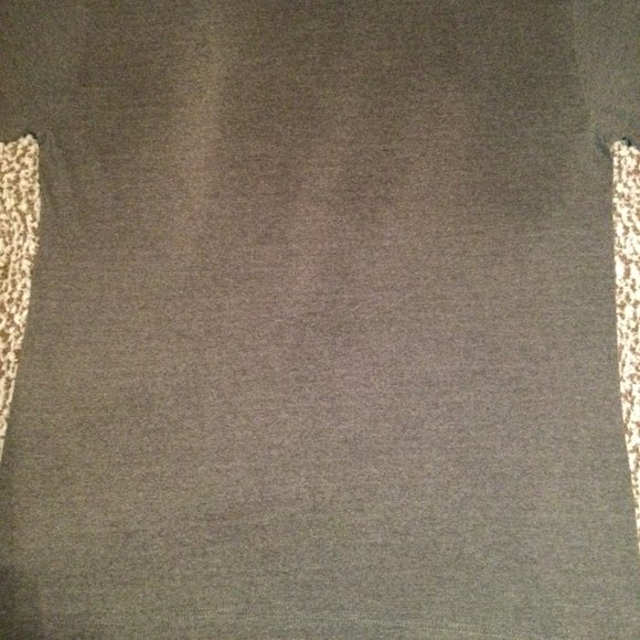 Adidas Brand T-Shirt with Adidas Logo - Picture 4 of 4